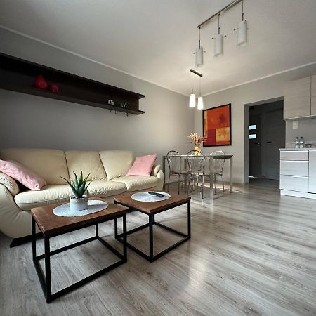 Apartament Przy Cieplickich Tezniach Jelenia Góra Exteriör bild