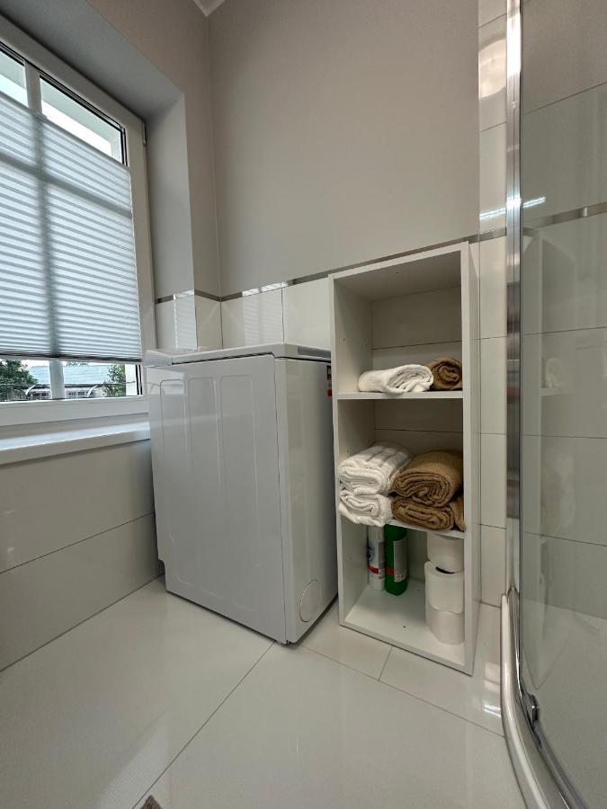 Apartament Przy Cieplickich Tezniach Jelenia Góra Exteriör bild