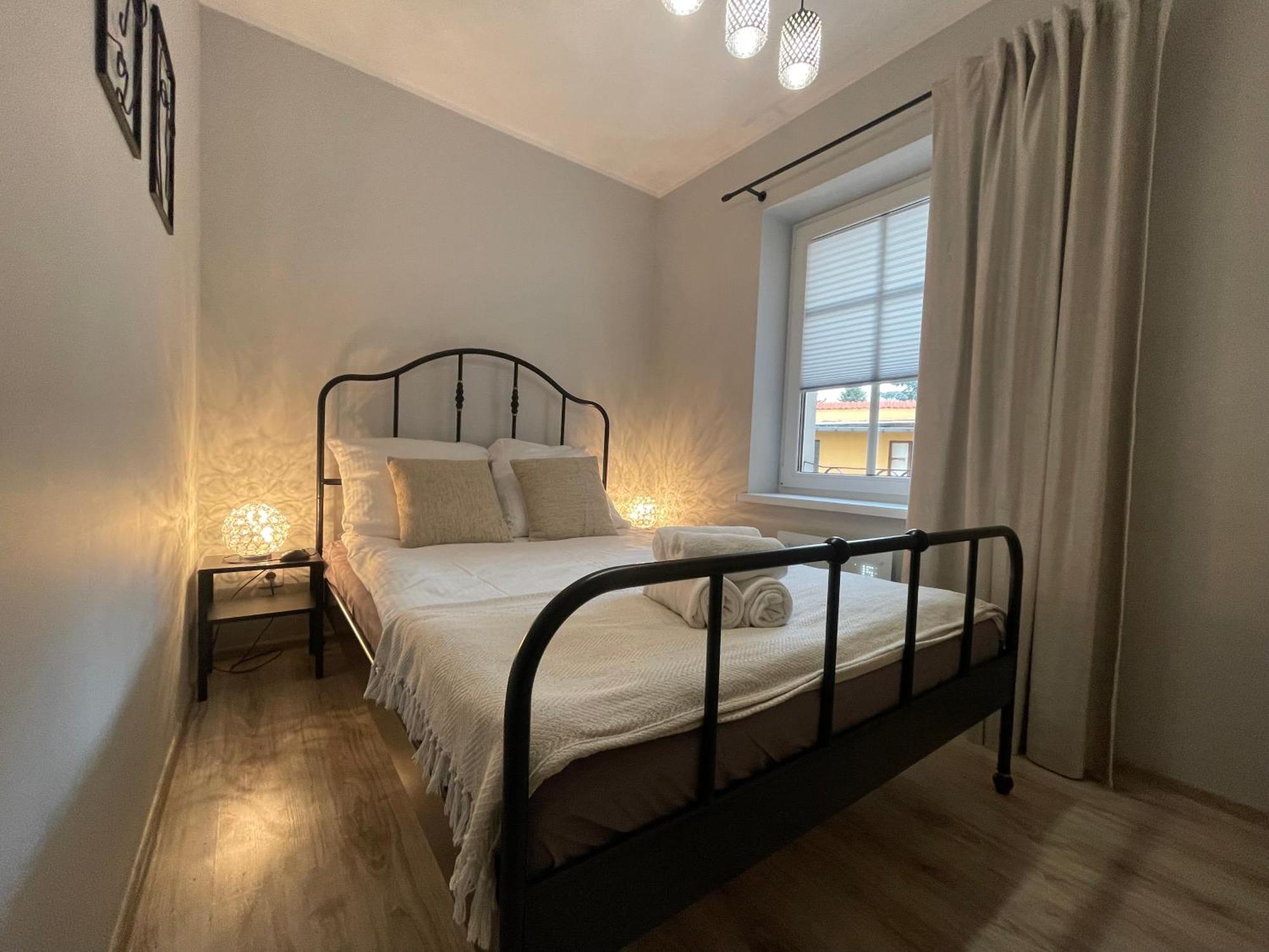 Apartament Przy Cieplickich Tezniach Jelenia Góra Exteriör bild