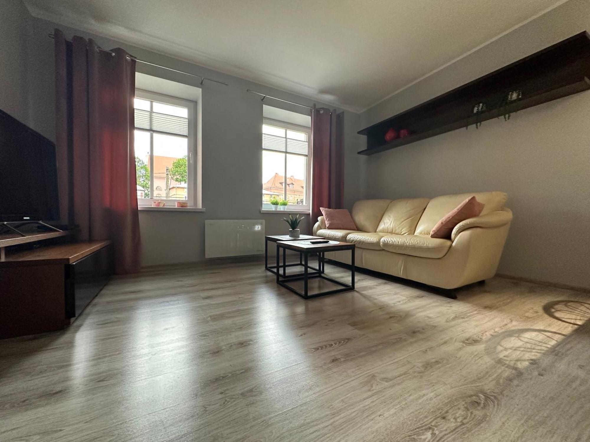 Apartament Przy Cieplickich Tezniach Jelenia Góra Exteriör bild